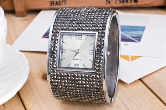 Reloj de Moda con Diamantes - Image 7