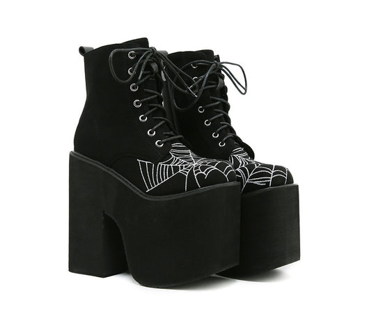 Botas Dr Martens Gothic Ultra Altas con Suela Gruesa y Diseño de Telaraña - Image 15