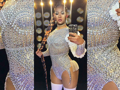 Vestido Corto Ajustado con Strass y Perlas - Disfraz de Una Pieza - Image 5