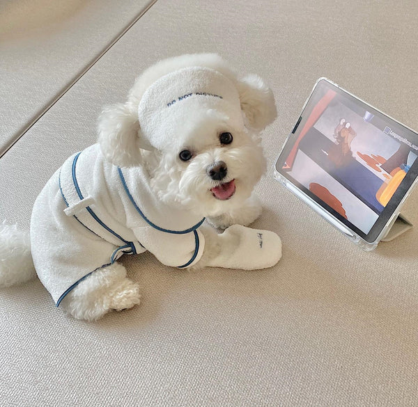 Bata de Baño para Mascotas con Diseño Hotel Chic - Pijama Fotográfico