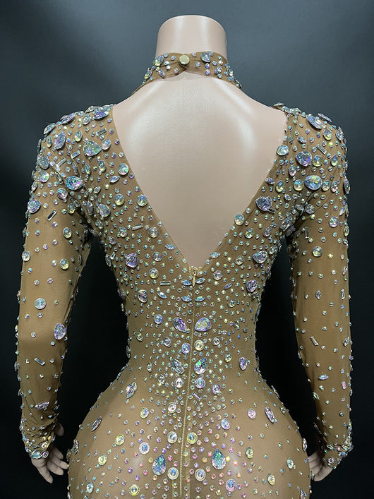 Vestido Largo Elegante Backless con Diamantes Brillantes y Manga Larga - Image 12