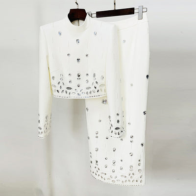 Conjunto Elegante con Top Corto y Falda Larga - Detalles de Diamantes y Abalorios - Image 7