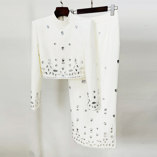 Conjunto Elegante con Top Corto y Falda Larga - Detalles de Diamantes y Abalorios - Image 7