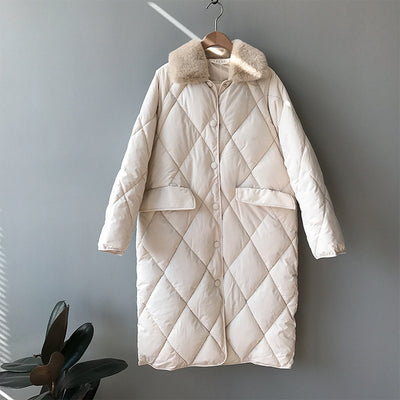 Chaqueta Acolchada para Mujer con Cuello de Piel y Diseño Rombo - Image 3