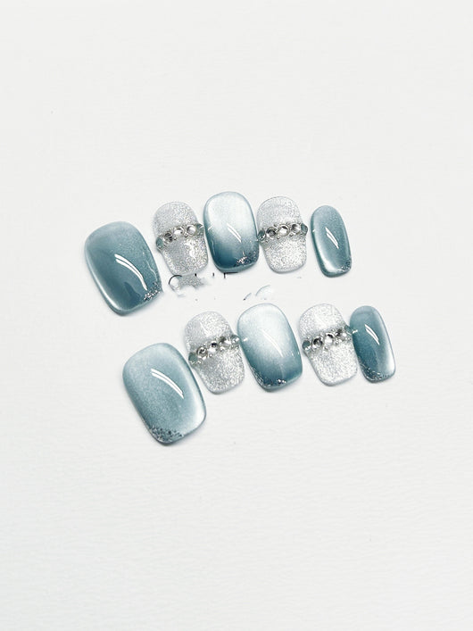 Uñas Postizas Blancas de Diseño Elegante y Alta Calidad - Image 3