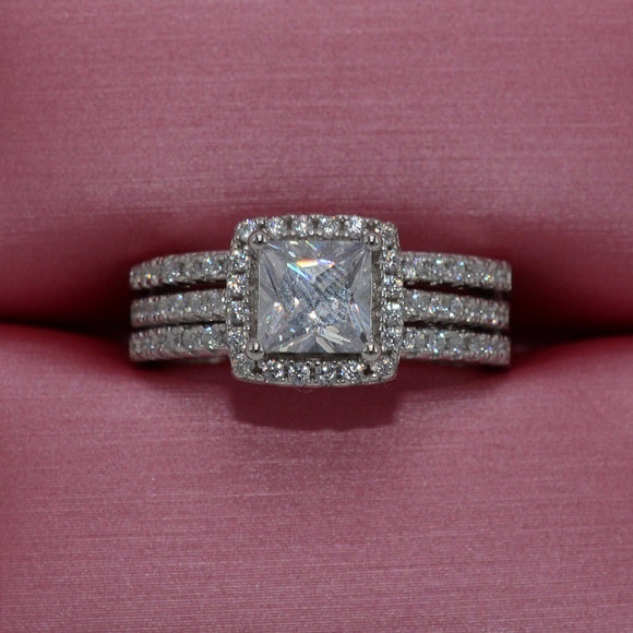 Anillo de Circonita Versátil para Mujer - Diseño Minimalista Elegante