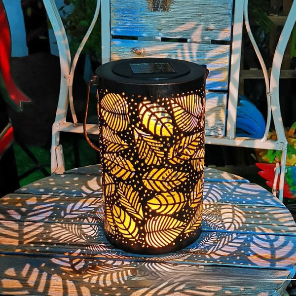Linterna Solar Retro de Hierro Hueco - Lámpara Decorativa para Jardín y Patio
