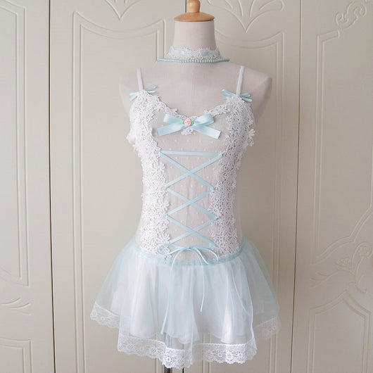 Bata Corta de Encaje y Malla Blanca - Diseño Sensual para la Noche - Image 4