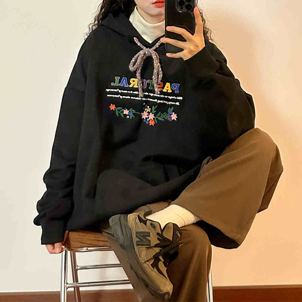 Sudadera con Capucha y Bordados Elegantes para Mujer