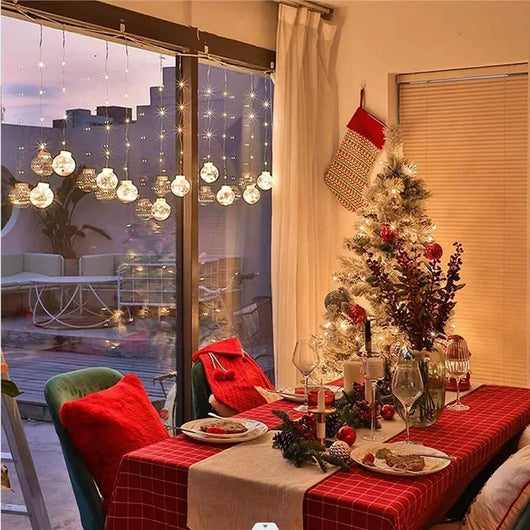 Cortina LED Navideña con Luces Muñeco de Nieve y Esferas Brillantes - Decoración de Ventana 10 Piezas - Image 3