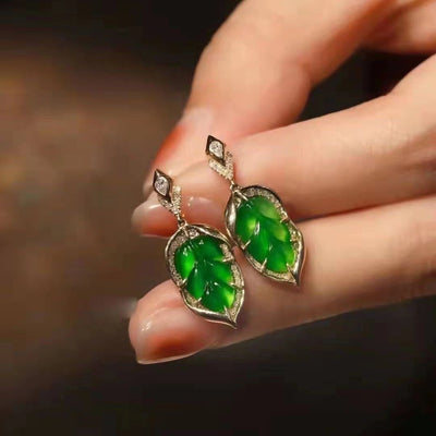 Aretes de Jade y Cobre con Incrustaciones de Hojas - Image 3