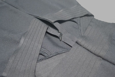 Mono Elegante sin Mangas con Cuello de Pie y Detalles Calados - Image 15