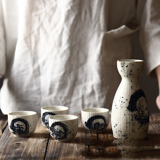 Juego de Dispensador de Cerámica con Copas para Sake y Vino - Image 16