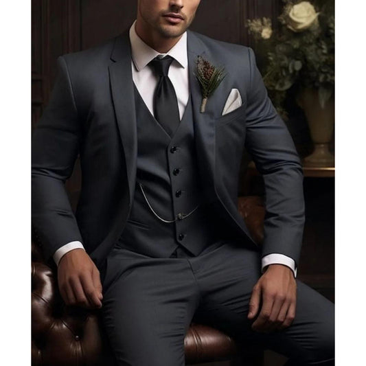 Traje Ejecutivo de Tres Piezas Elegante en Color Sólido - Image 2