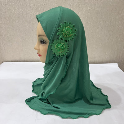 Turbante Infantil con Dos Flores y Velo Delicado - Image 8