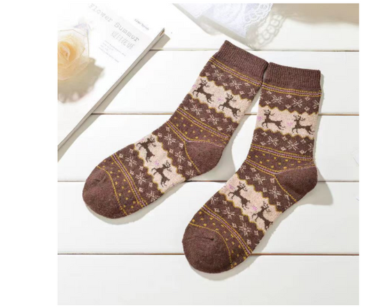 Cervatillo Navideño con Calcetines Cálidos - Image 7