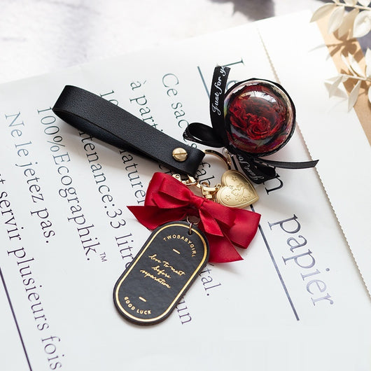 Llavero con Flor Preservada y Marcapáginas de Cuero - Image 26