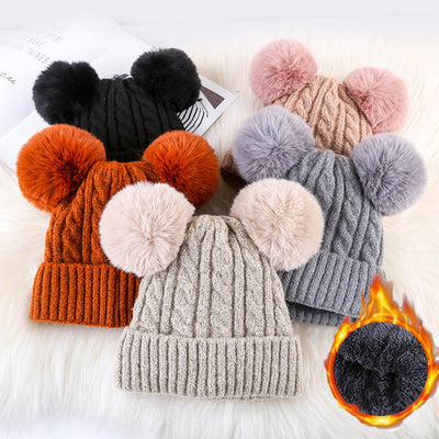 Gorro Cálido para Mujer con Doble Pelota de Piel y Personalización - Image 16