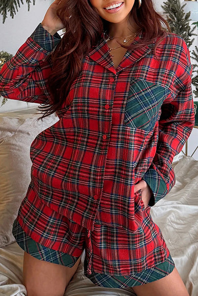 Pijama Navideño de 2 Piezas con Cuadros Rojos y Parches Contrastantes - Image 11