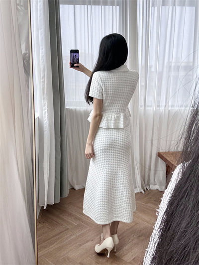 Vestido Tejido Blanco Puro Cuello V con Detalle Hueco - Elegancia Dignificada - Image 27