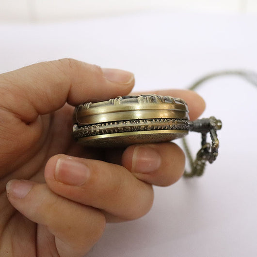 Reloj de Bolsillo para Mujer Estilo Árbol de la Suerte Calado Retro - Image 6