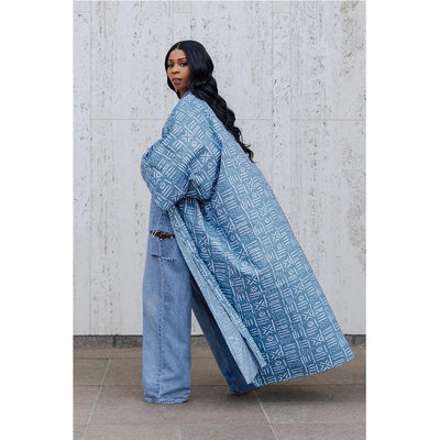 Camisa Oversized Talla Grande con Estampado Moderno - Image 4