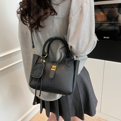 Bolsa Mensajera de Moda Estilo Bucket - Portátil y Versátil - Image 35