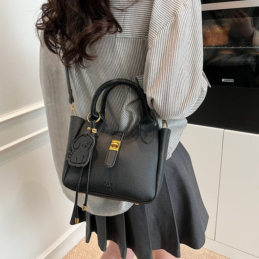Bolsa Mensajera de Moda Estilo Bucket - Portátil y Versátil - Image 35