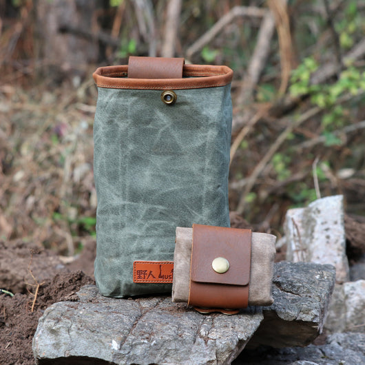 Bolsa de Almacenamiento en Lona de Cuero para Camping y Aventuras al Aire Libre - Image 8