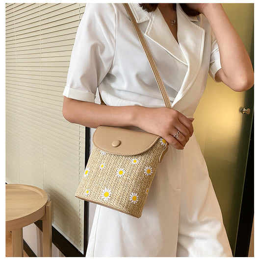 Bolso de Hombro Tejido en Rafia con Detalles Plisados - Image 19
