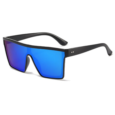 Fashion one-piece large rim sunglasses with a transparent champagne frame and brown gradient lenses. - Image 8