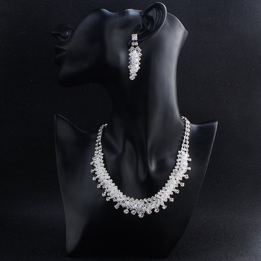 Conjunto de Aretes y Collar con Perlas y Cristales para Mujer - Image 39