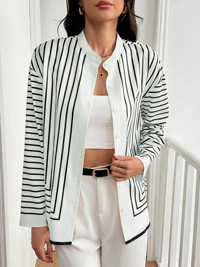 Blusa Rayada Estampada con Contraste de Colores y Botones Simples - Image 19