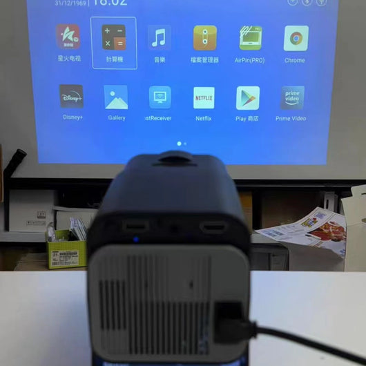 Proyector Gaming HD Inalámbrico con Pantalla y Control Remoto para Casa - Image 5