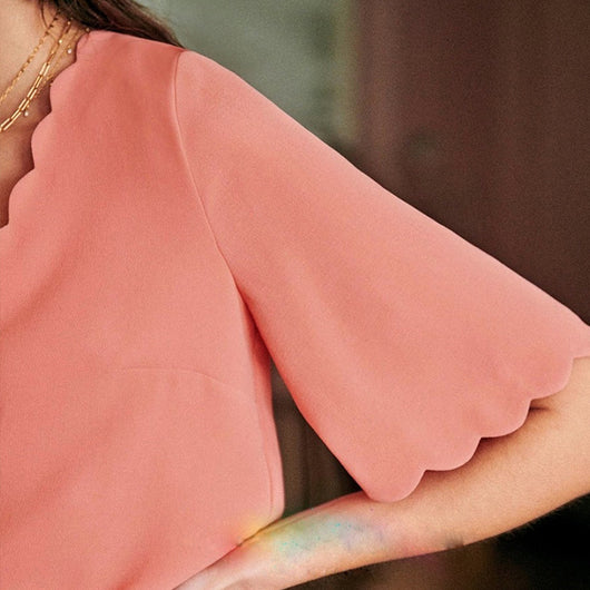 Blusa Elegante con Cuello V y Mangas Pétalos - Versátil y Sofisticada - Image 11