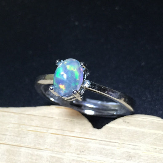 Anillo de Ópalo Australiano Natural con Fuego Deslumbrante - Image 4