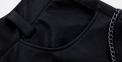 Pantalones Casuales de Cuero con Cadena Metalizada Vintage - Image 9