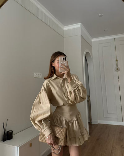 Conjunto Ejecutivo Falda Tableada con Blusa de Mangas Voluminosas - Image 13