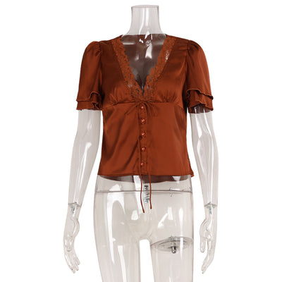 Blusa Ajustada con Escote V y Detalles de Encaje - Image 7
