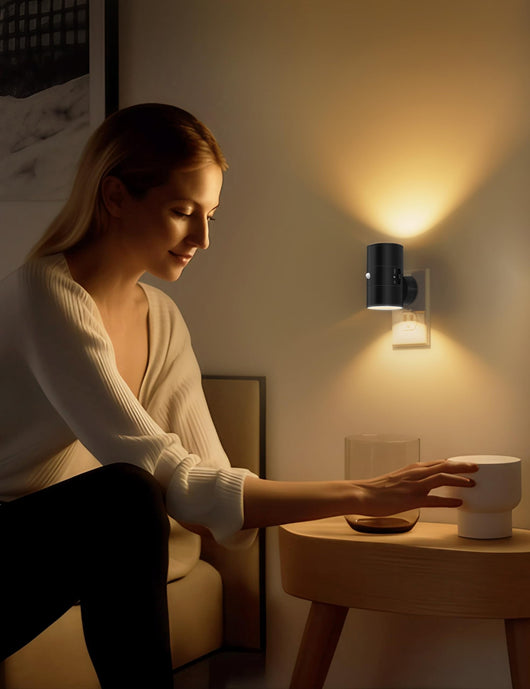 Enchufe Inteligente con Sensor de Luz 2 en 1 y LED Ambiental - Image 18