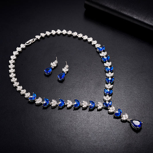 Conjunto de Collar Colgante y Aretes de Dos Piezas