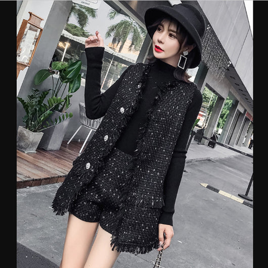 Traje Tweed Elegante para Mujer con Detalles de Encaje y Flecos - Image 12