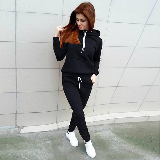 Conjunto Deportivo Mujer con Capucha y Manga Larga en Fleece - Image 13