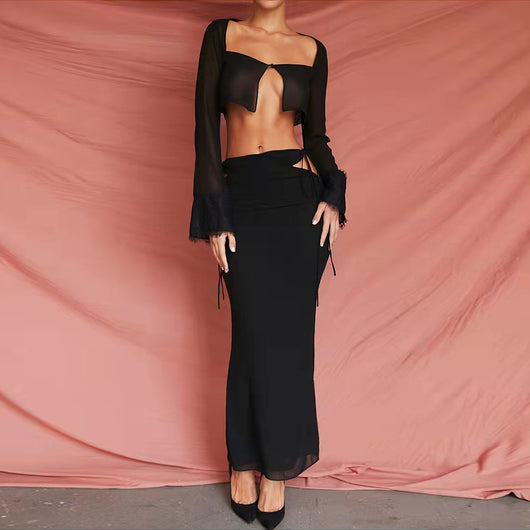 Blusa Cropped de Encaje y Gasa con Cuello Cuadrado y Manga Larga