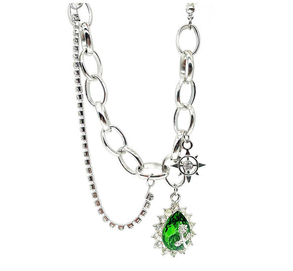 Collar Colgante de Piedra Verde Esmeralda y Diamantes con Costura