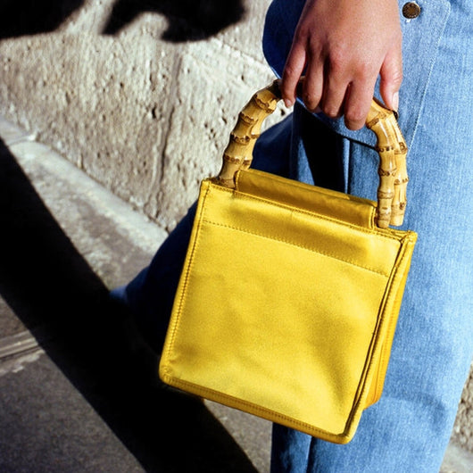 Bolso de Mano en Seda y Bambú - Diseño Elegante y Resistente