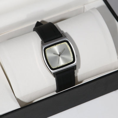 Reloj de Pulsera Minimalista Cuadrado sin Logo - Diseño Versátil - Image 11