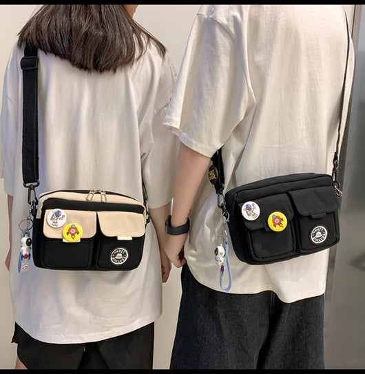 Bolsa Mensajera Crossbody para Hombre con Distintivo - Image 25