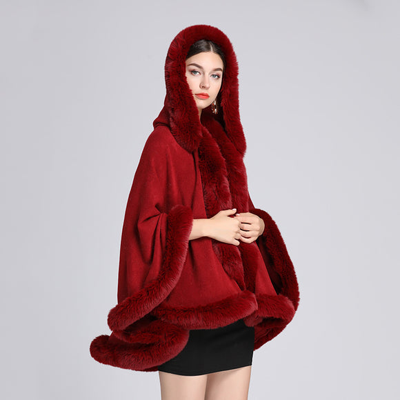 Chal Capucha con Cuello de Piel de Conejo Rex