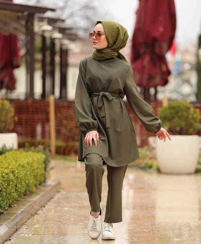 Conjunto de Dos Piezas Modesto para Mujer Talla Grande - Image 12